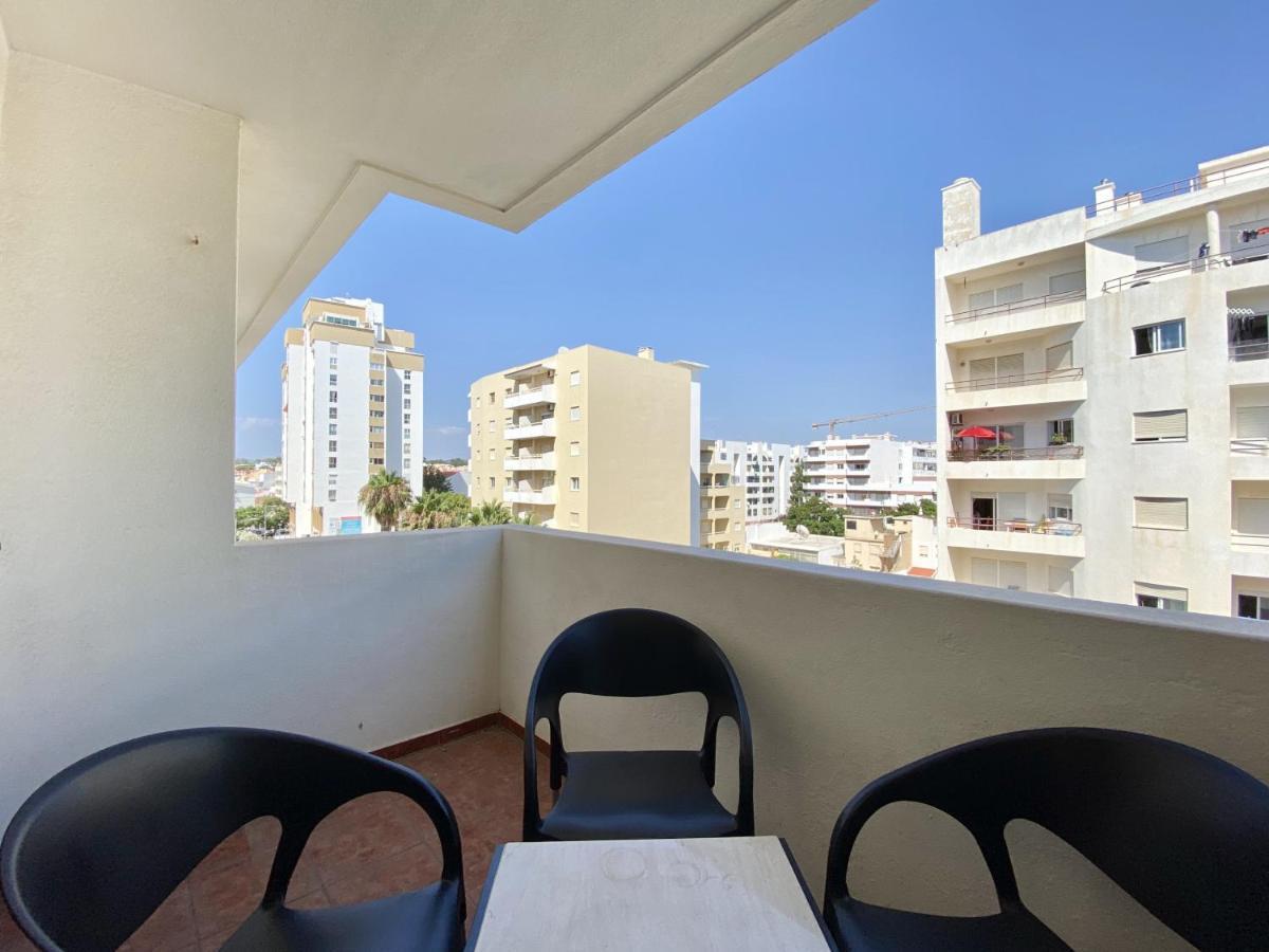 Chantal Apartment - Near The Beach - كوارتيرا المظهر الخارجي الصورة
