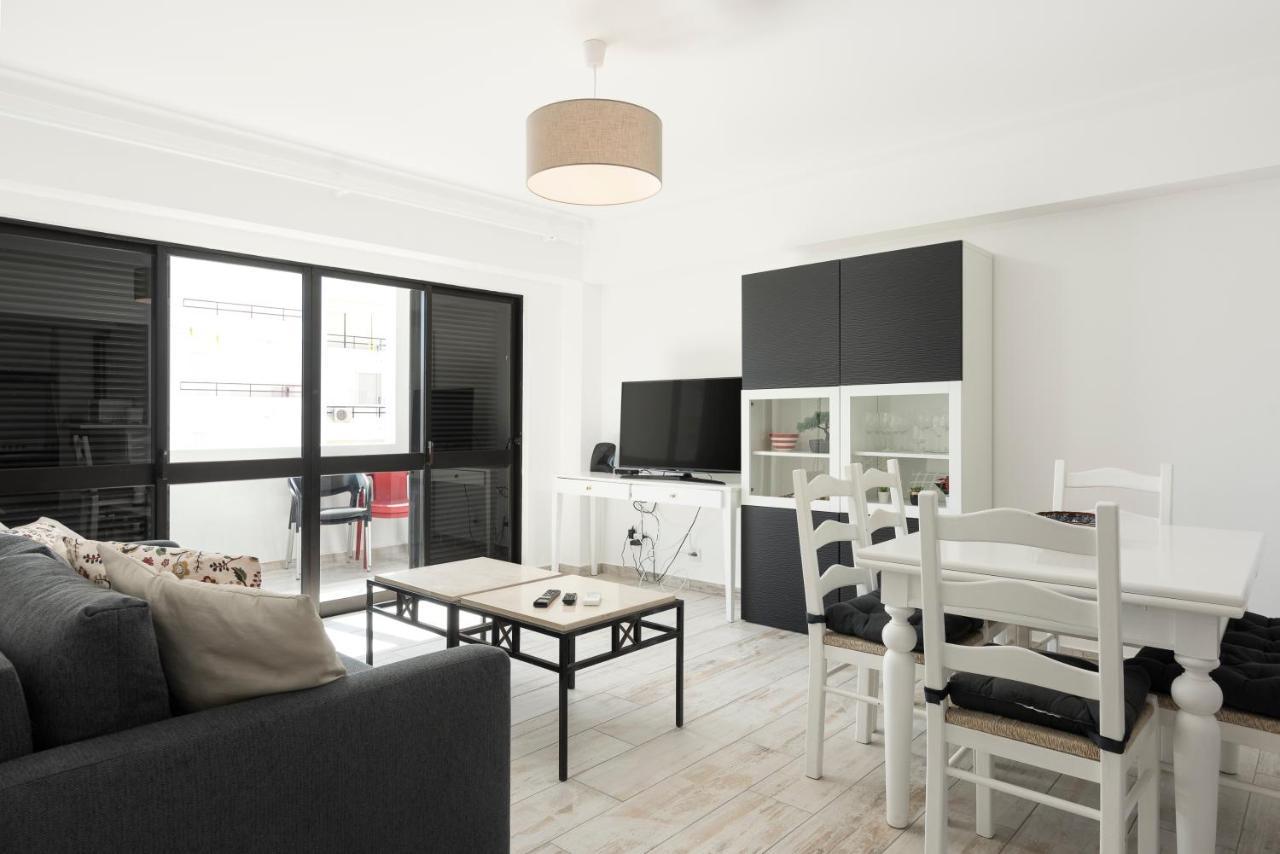 Chantal Apartment - Near The Beach - كوارتيرا المظهر الخارجي الصورة