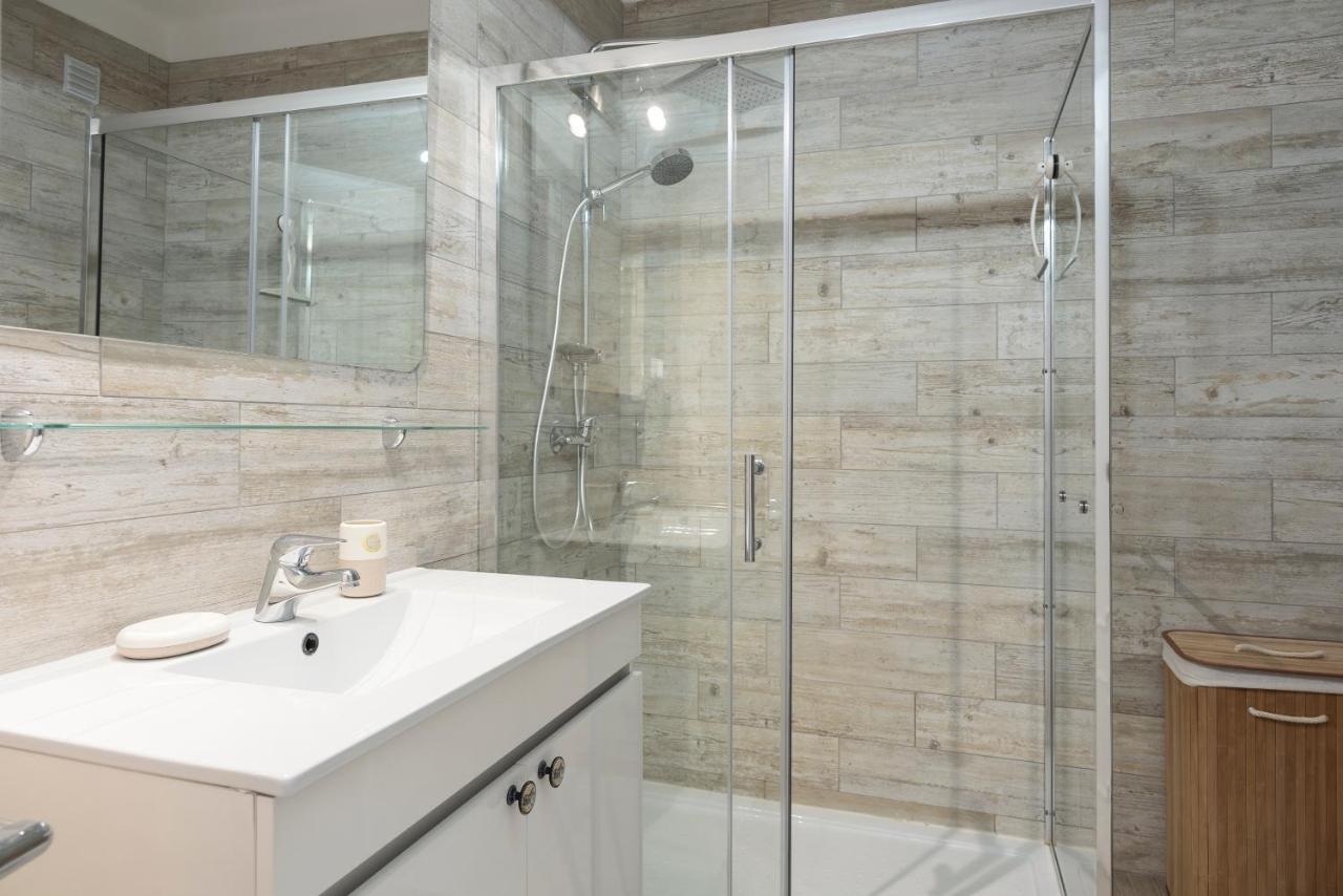Chantal Apartment - Near The Beach - كوارتيرا المظهر الخارجي الصورة